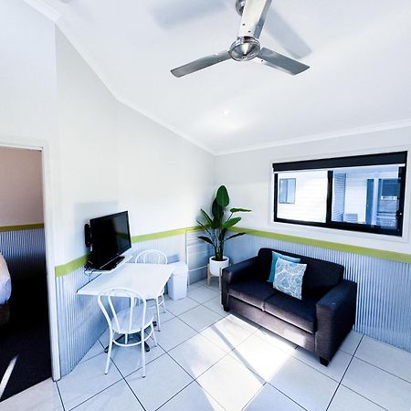 Shoal Bay Holiday Park ภายนอก รูปภาพ