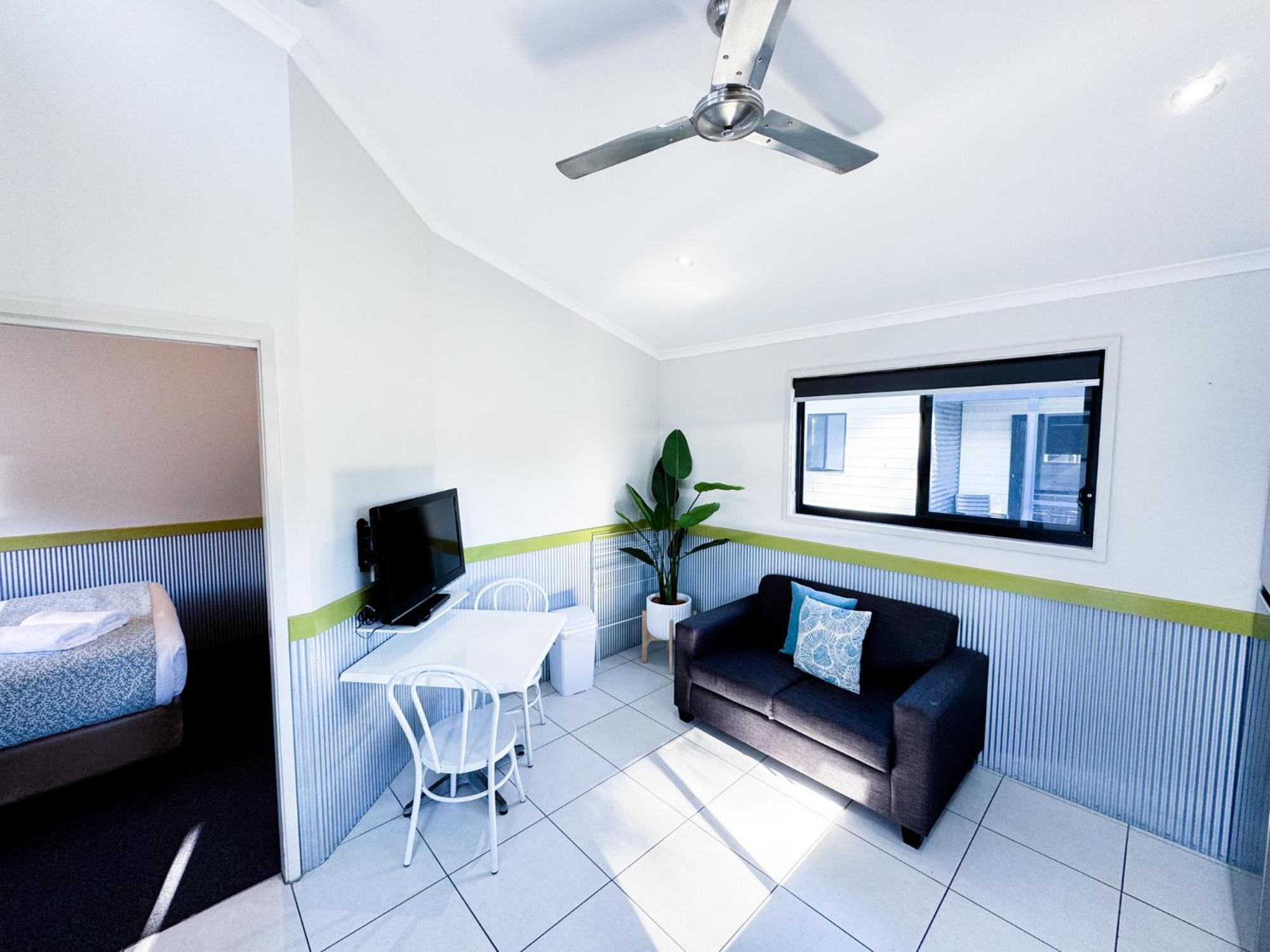 Shoal Bay Holiday Park ภายนอก รูปภาพ