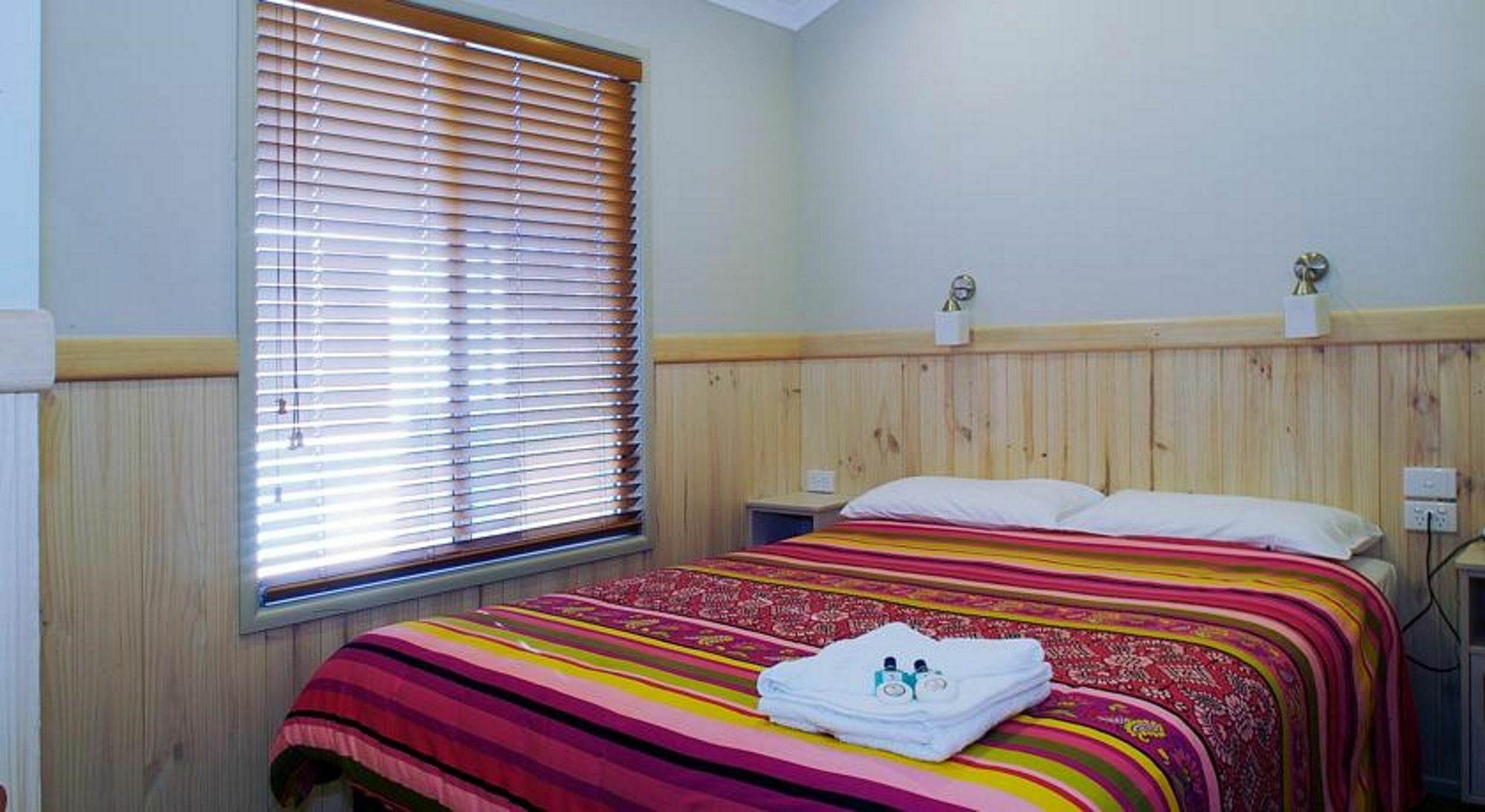 Shoal Bay Holiday Park ภายนอก รูปภาพ